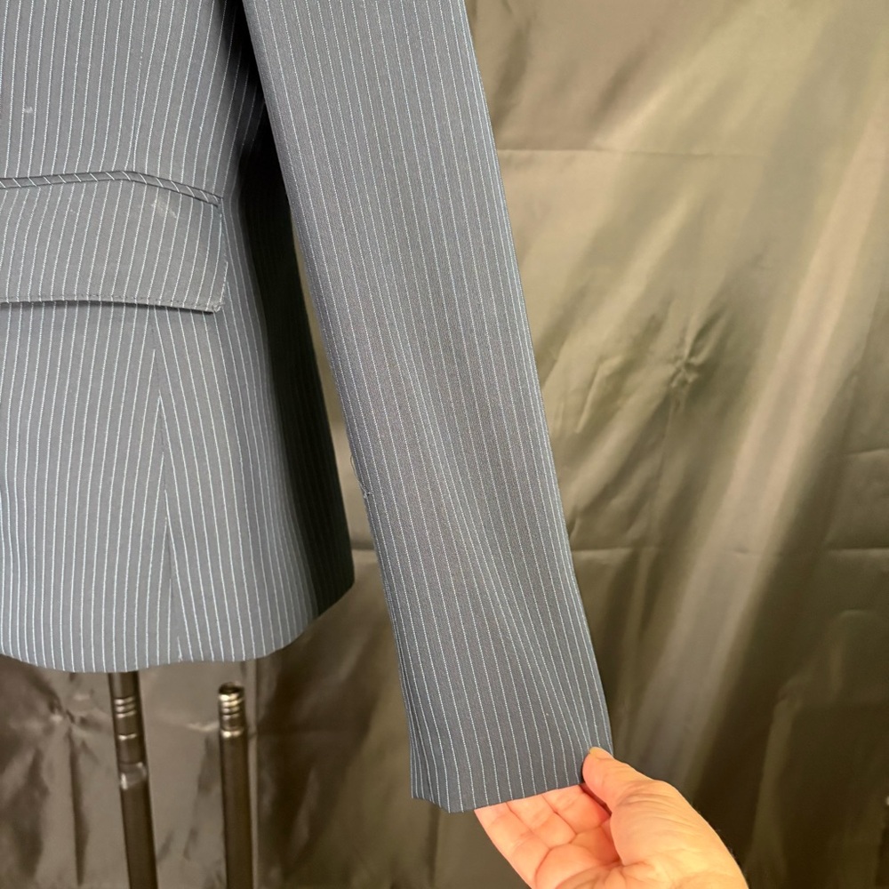 Kasper Dark Blue Pinstripe Blazer Sz 2P - Picture 10 of 15